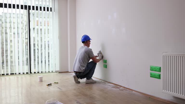 Best Wallpaper Removal and Painting  in Ardmore, TN